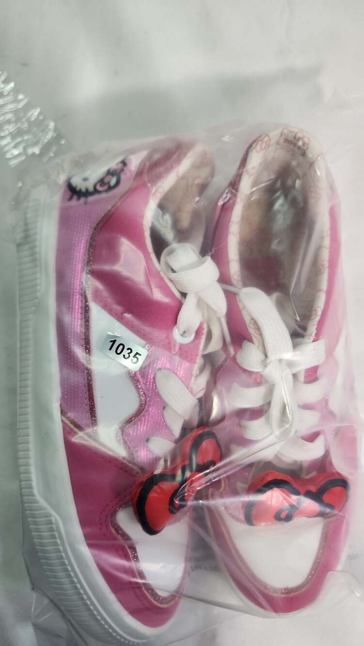Girls Hello Kitty Colorblock Pink Low Top Sneakers - Picture 6 of 6